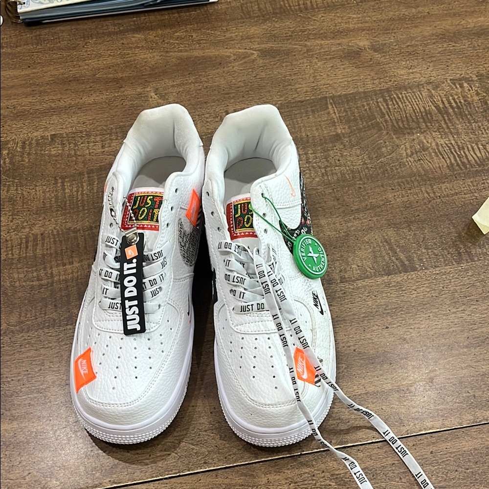 Nike White Sneakers Air Force 1 Street Art Edition - Picture 3 of 4